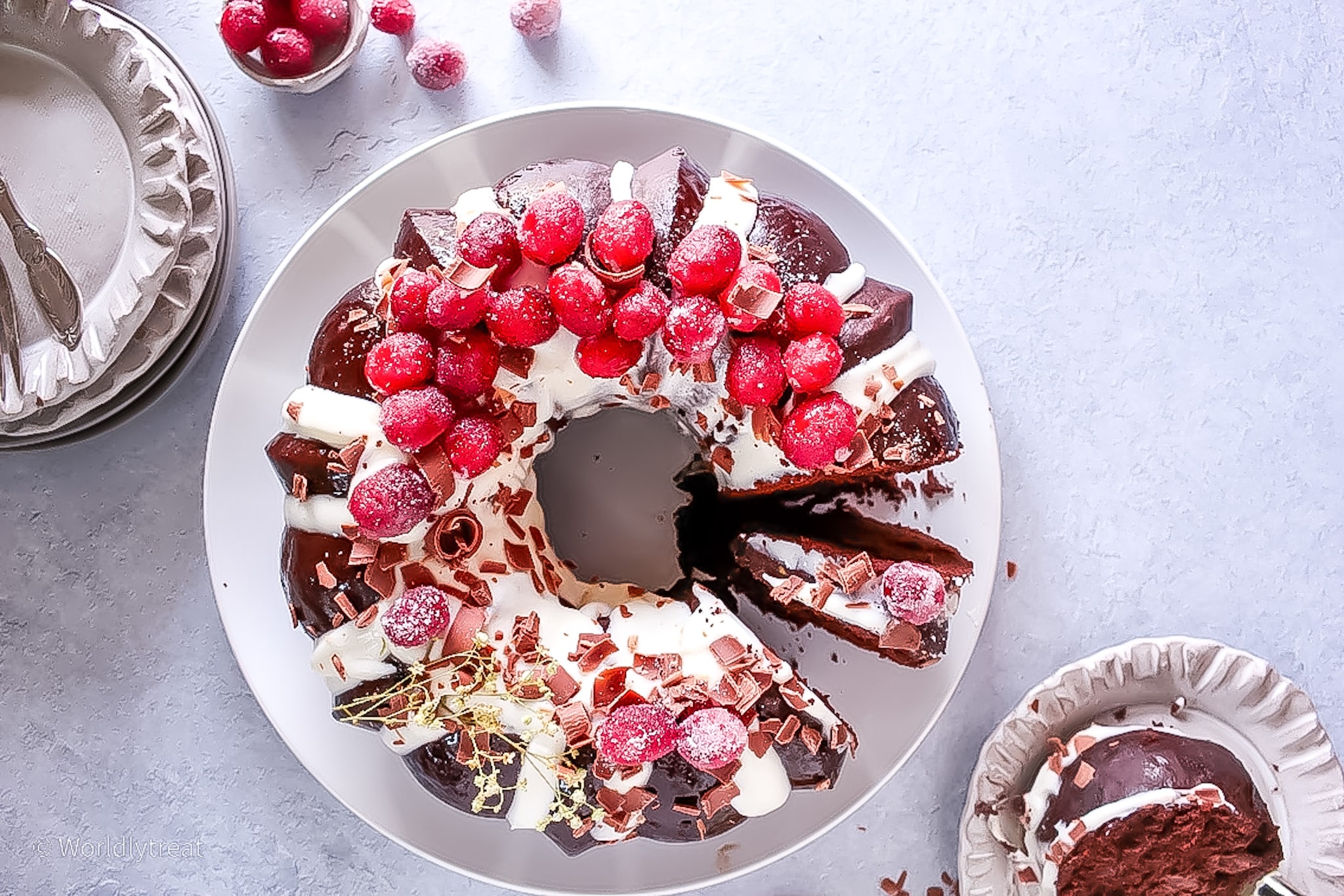 chocolate-beetroot-and-zucchini-bundt-cake-08-min