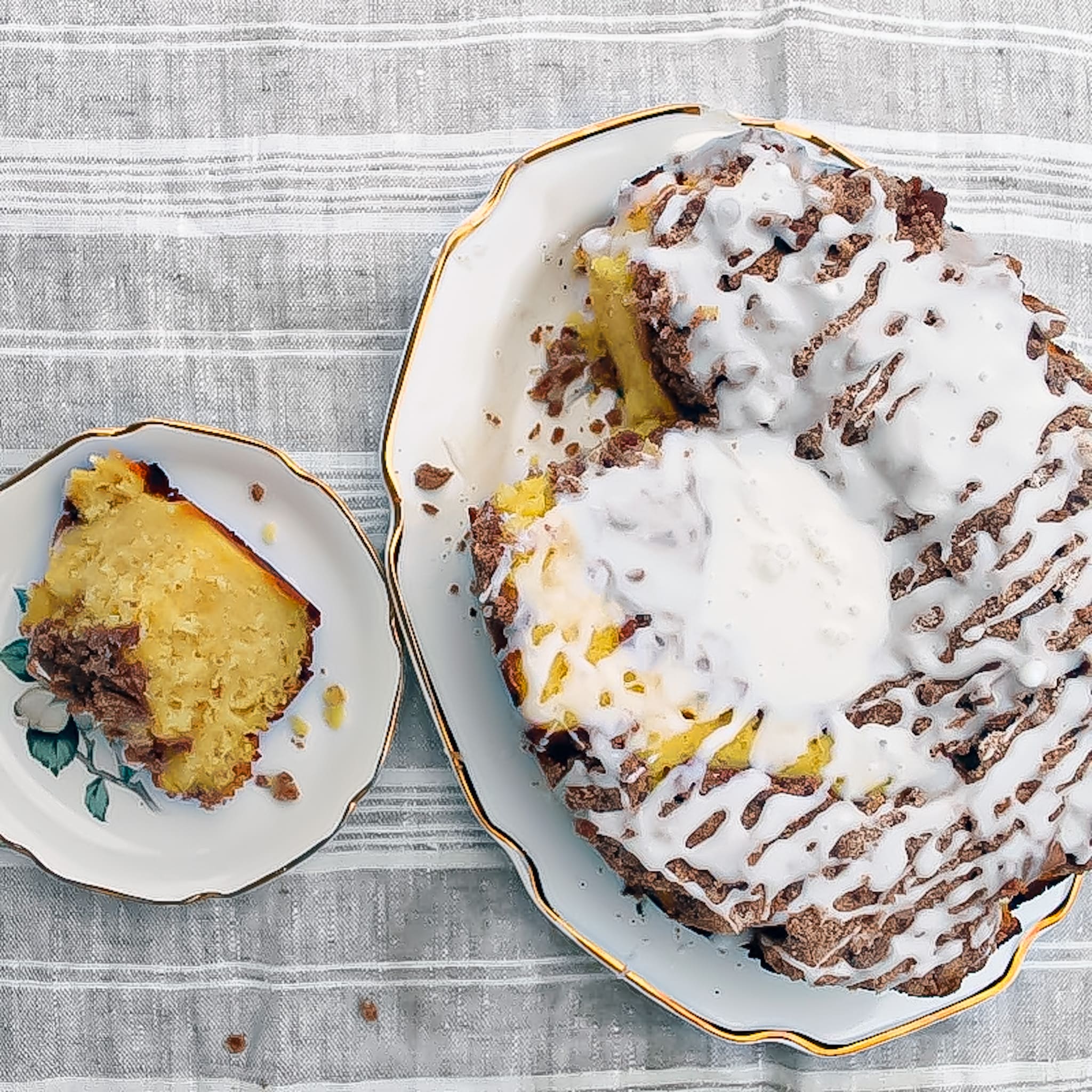 slow-cooker-coffee-cake-003-min